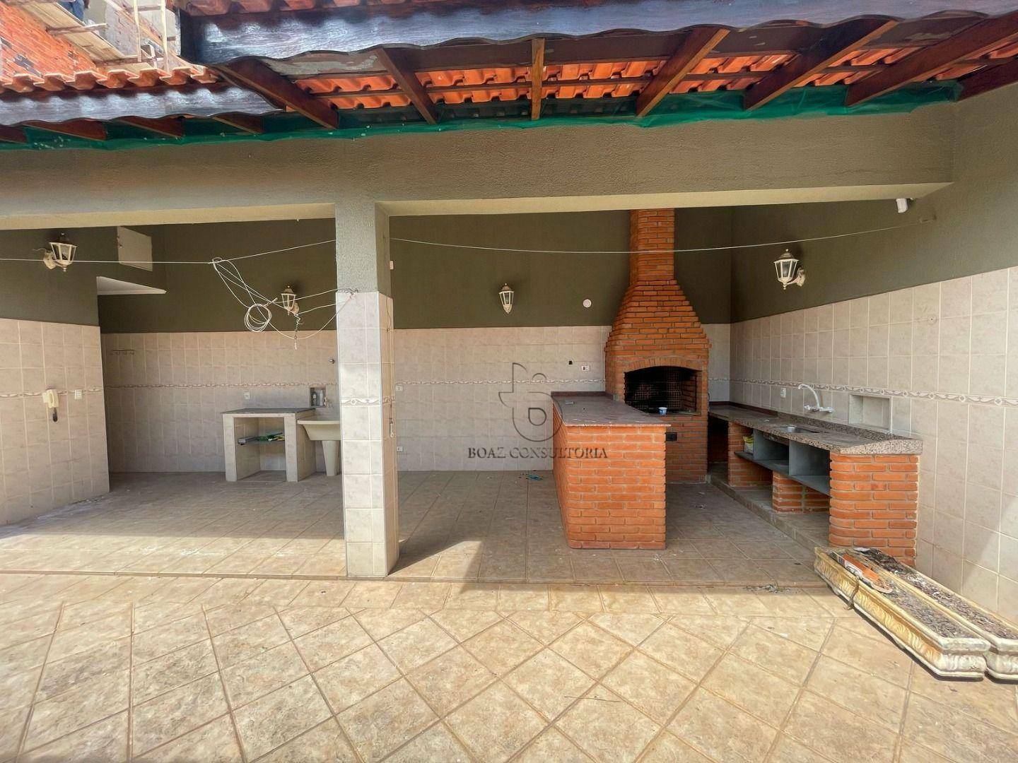 Casa à venda e aluguel com 3 quartos, 375m² - Foto 17