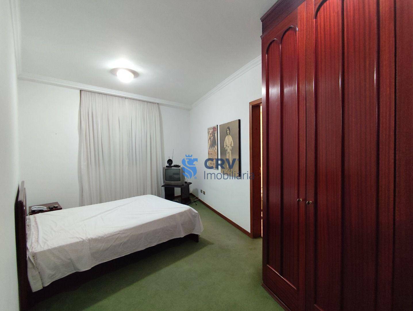 Apartamento para alugar com 4 quartos, 298m² - Foto 13