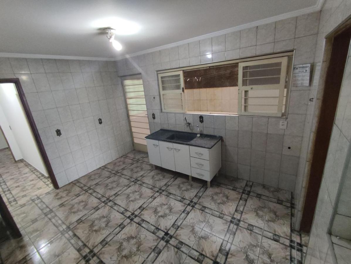 Prédio Inteiro para alugar com 2 quartos, 63m² - Foto 11