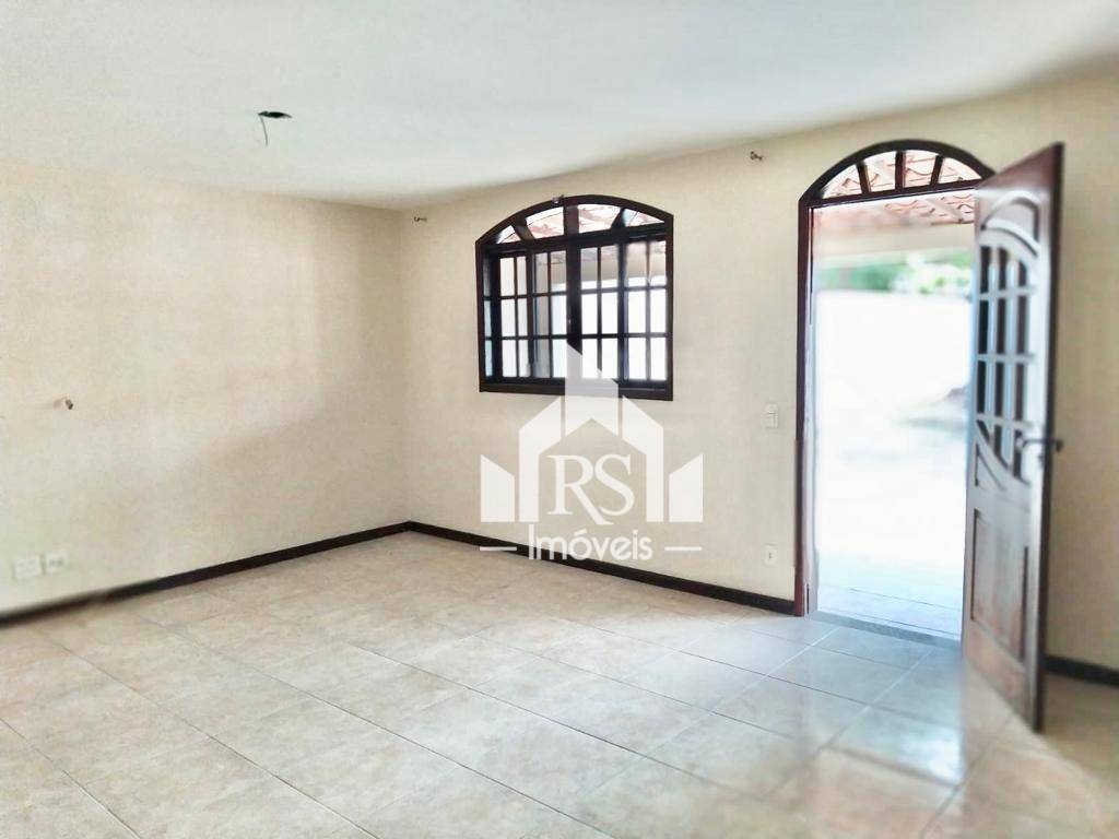 Casa à venda com 2 quartos, 120m² - Foto 3