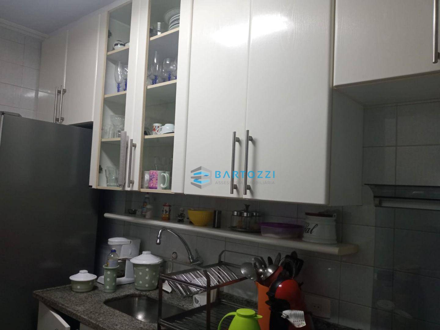 Apartamento à venda com 2 quartos, 64m² - Foto 7