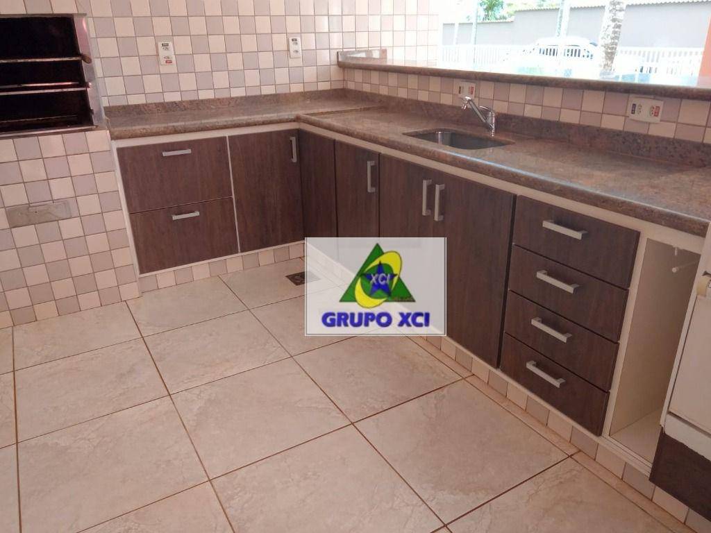 Casa de Condomínio à venda com 3 quartos, 350m² - Foto 42