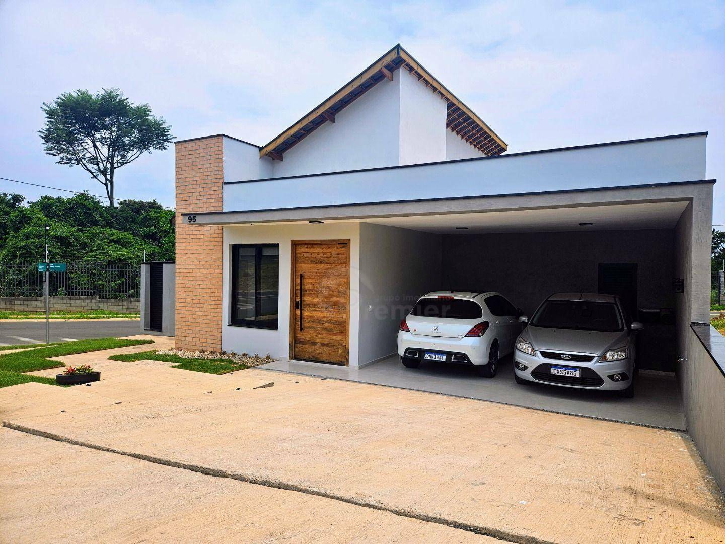 Casa de Condomínio à venda com 4 quartos, 157m² - Foto 1