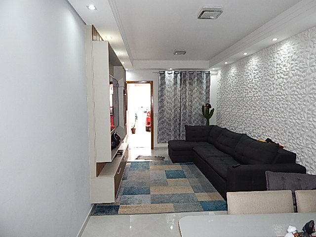 Sobrado à venda com 3 quartos, 130m² - Foto 1