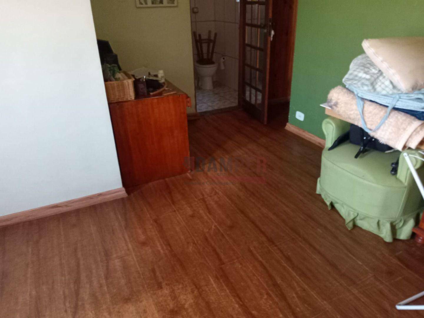 Casa para alugar com 3 quartos, 90m² - Foto 8
