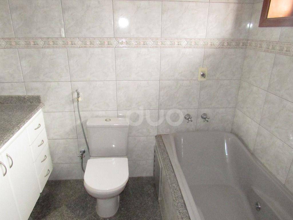 Casa de Condomínio à venda e aluguel com 3 quartos, 230m² - Foto 23