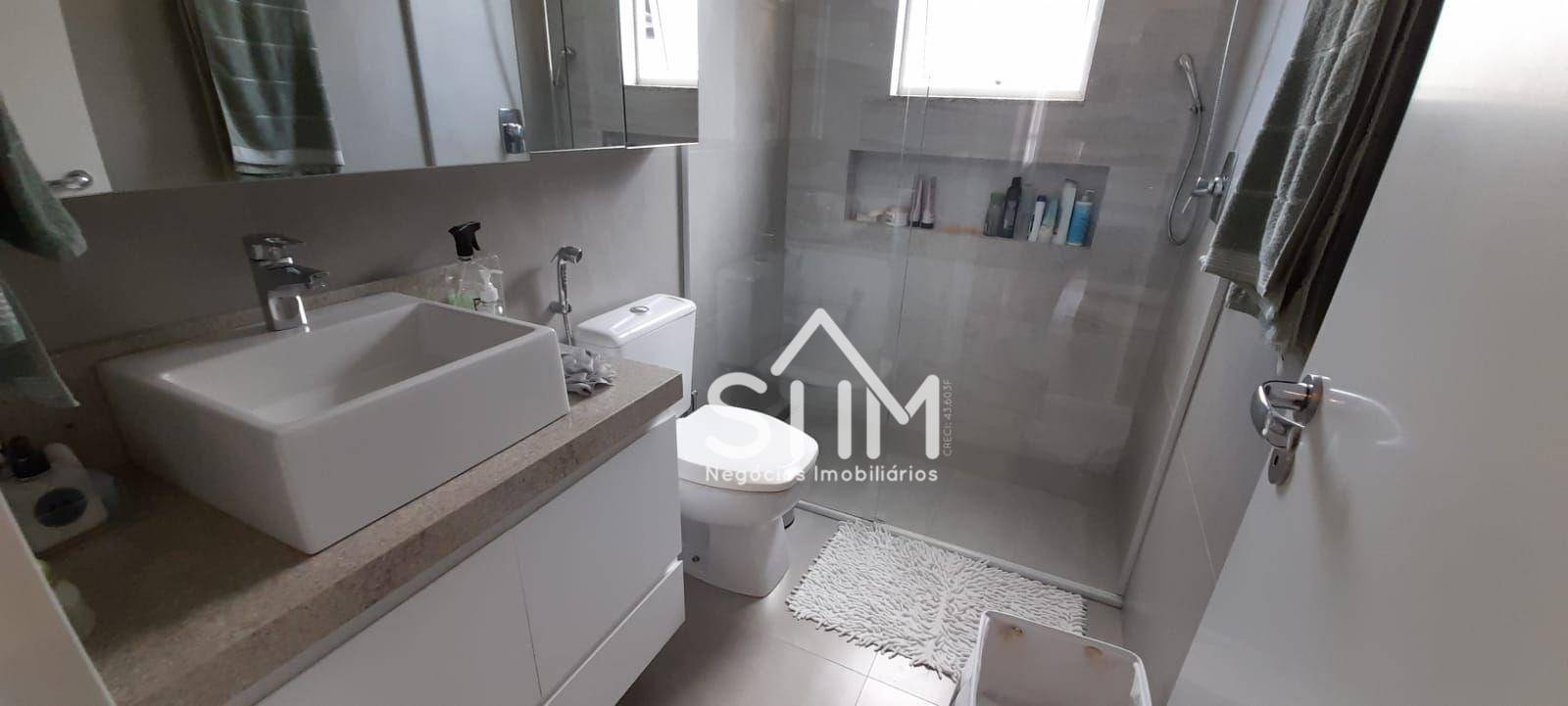 Casa à venda com 4 quartos, 330m² - Foto 15