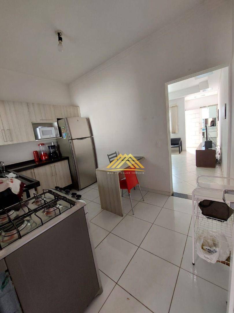 Casa à venda com 2 quartos, 80m² - Foto 13