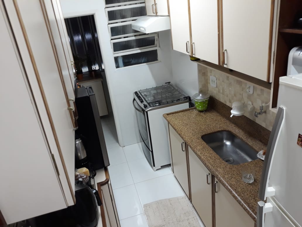 Apartamento à venda com 3 quartos, 88m² - Foto 2