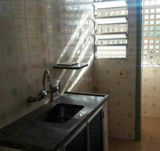 Apartamento à venda com 2 quartos, 75m² - Foto 4