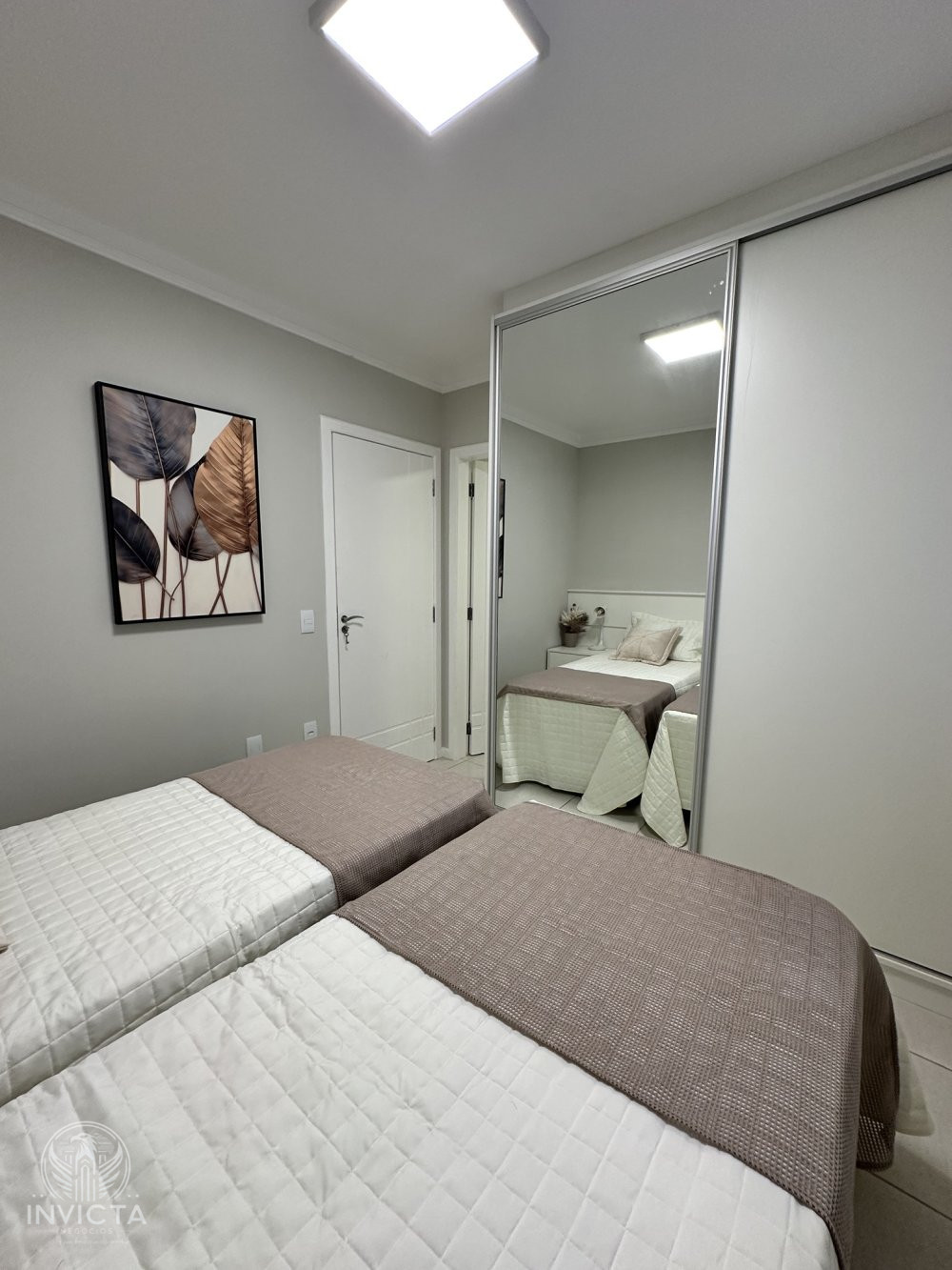 Apartamento à venda com 2 quartos, 100m² - Foto 32