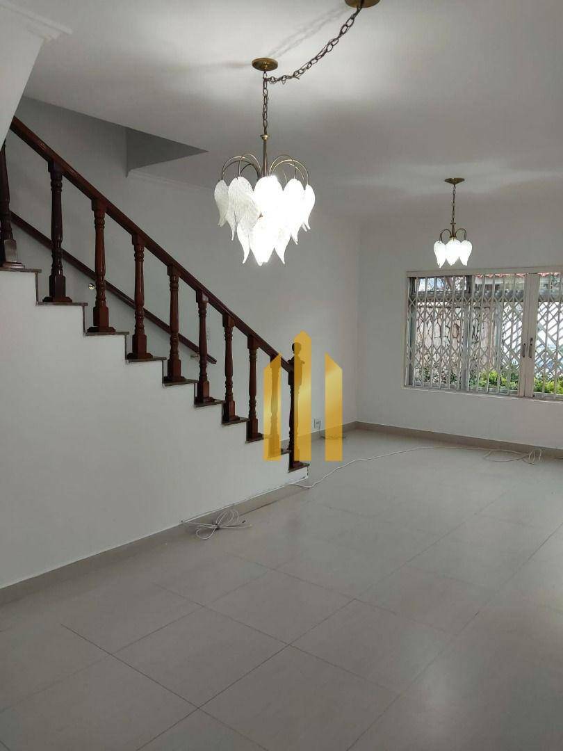 Sobrado à venda e aluguel com 3 quartos, 180m² - Foto 3