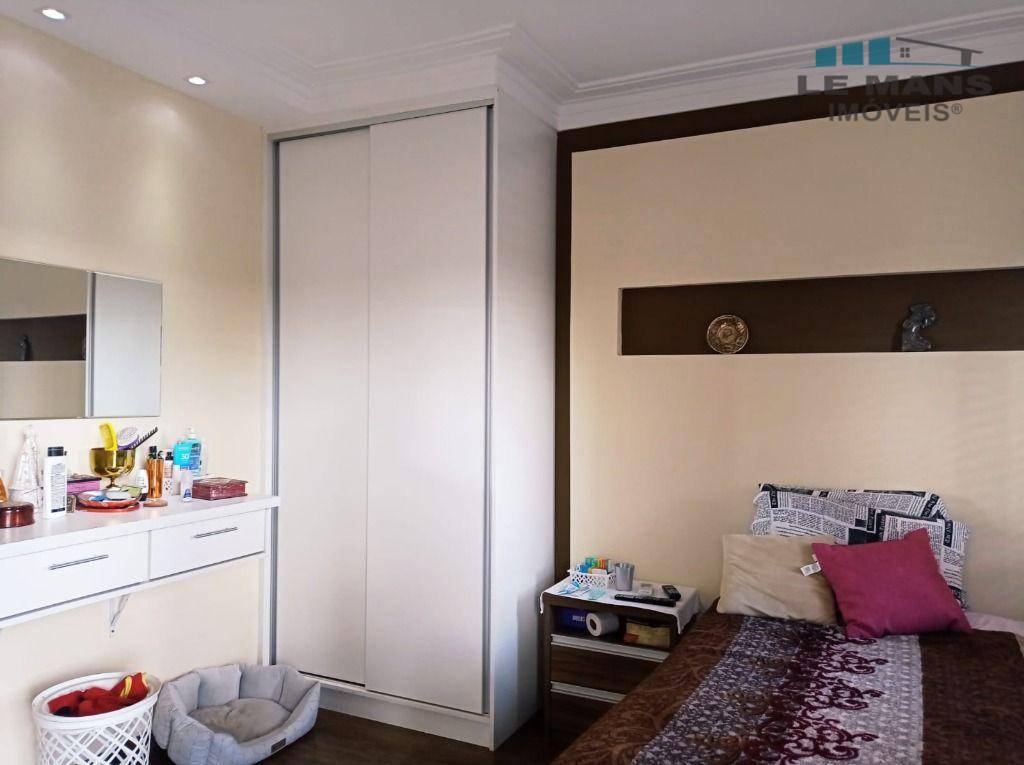 Casa à venda com 3 quartos, 197m² - Foto 14