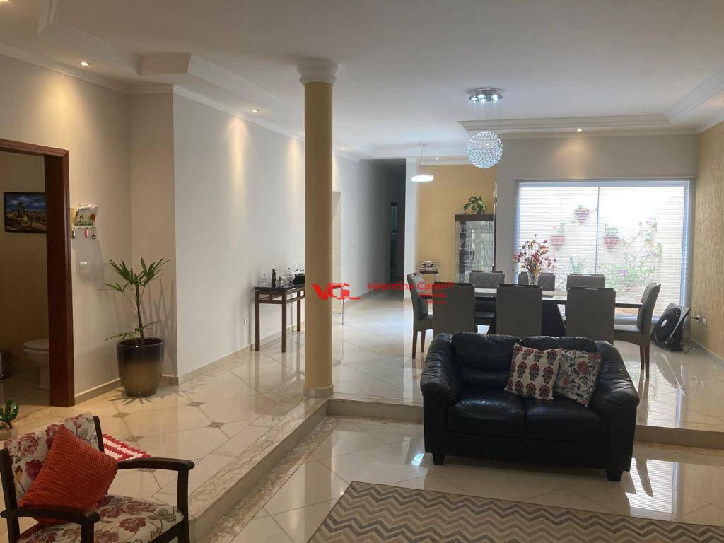 Casa à venda com 3 quartos, 227m² - Foto 13