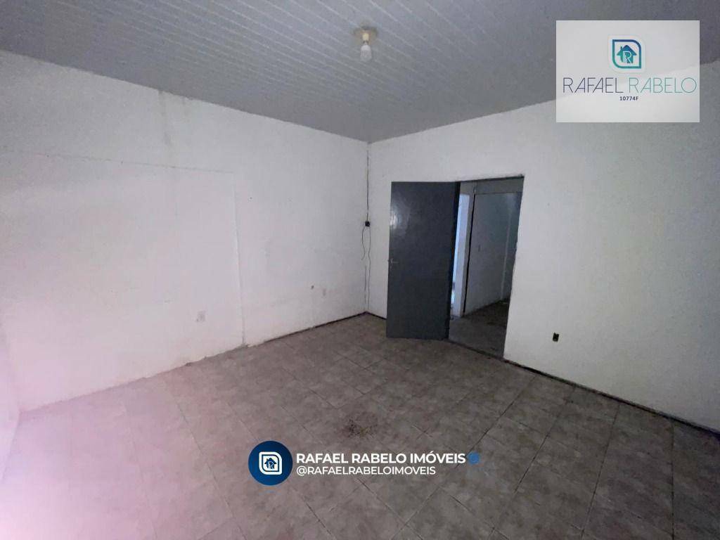 Casa para alugar com 3 quartos, 215m² - Foto 4