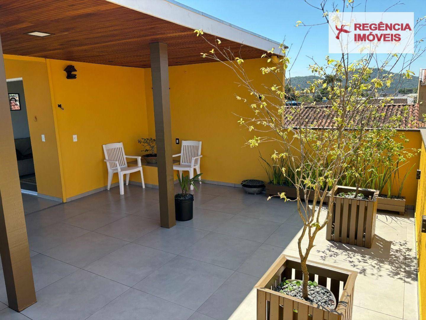 Casa à venda com 4 quartos, 240m² - Foto 5