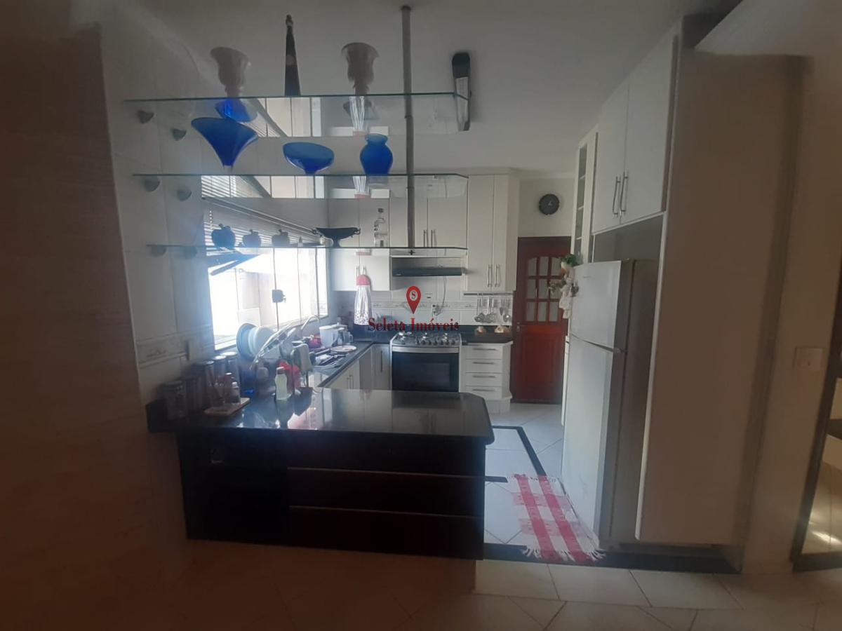 Casa à venda com 2 quartos, 250m² - Foto 6