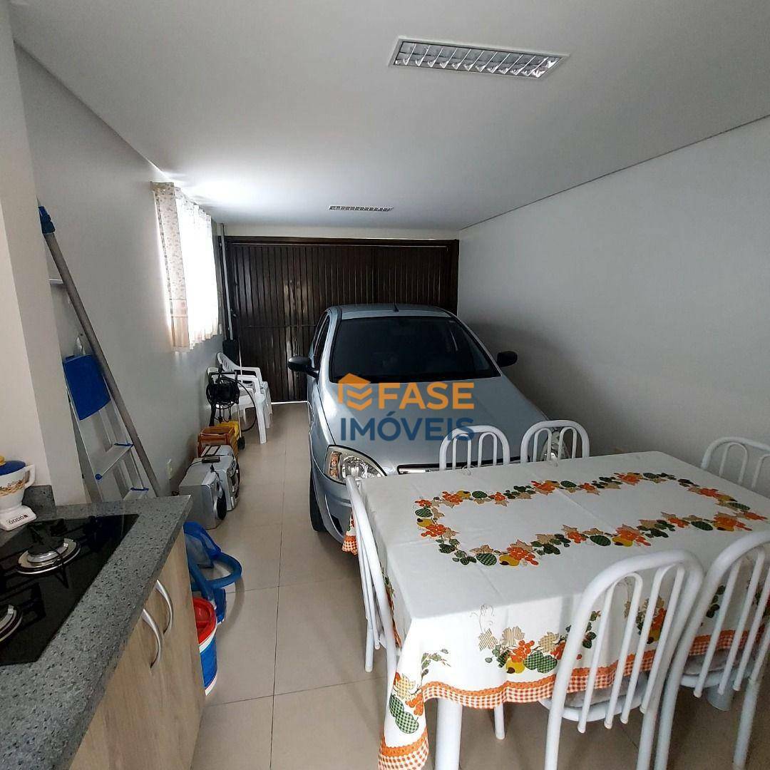 Casa à venda com 2 quartos, 200m² - Foto 4