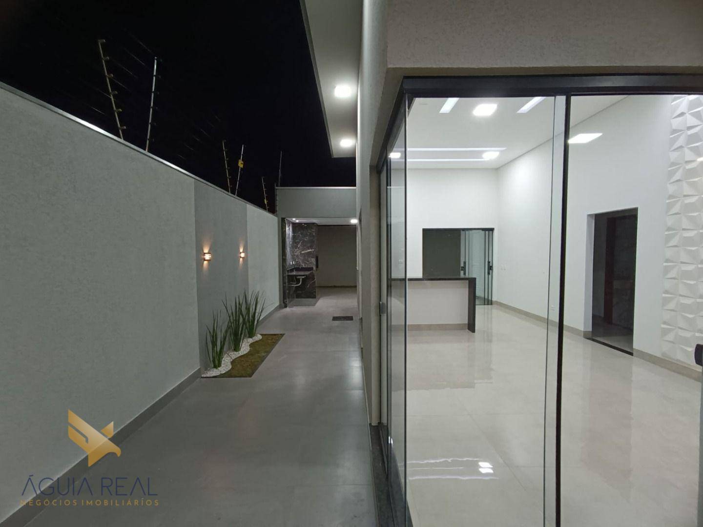 Casa à venda com 3 quartos, 127m² - Foto 3