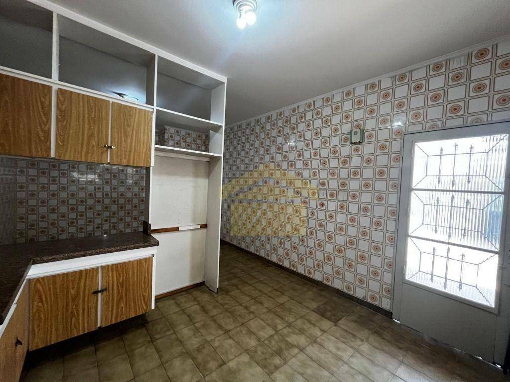 Casa à venda com 3 quartos, 265m² - Foto 6