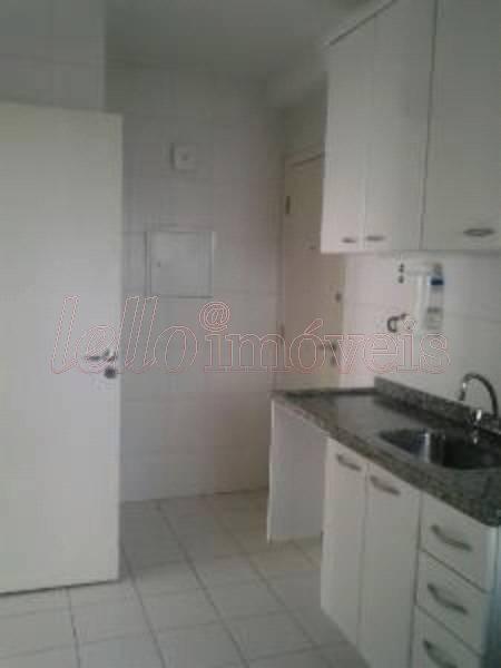 Apartamento para alugar com 3 quartos, 75m² - Foto 8