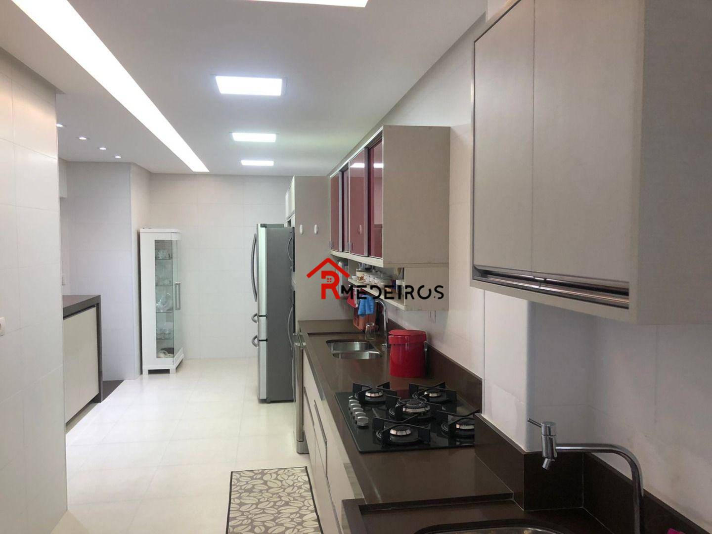 Apartamento à venda com 3 quartos, 160m² - Foto 17