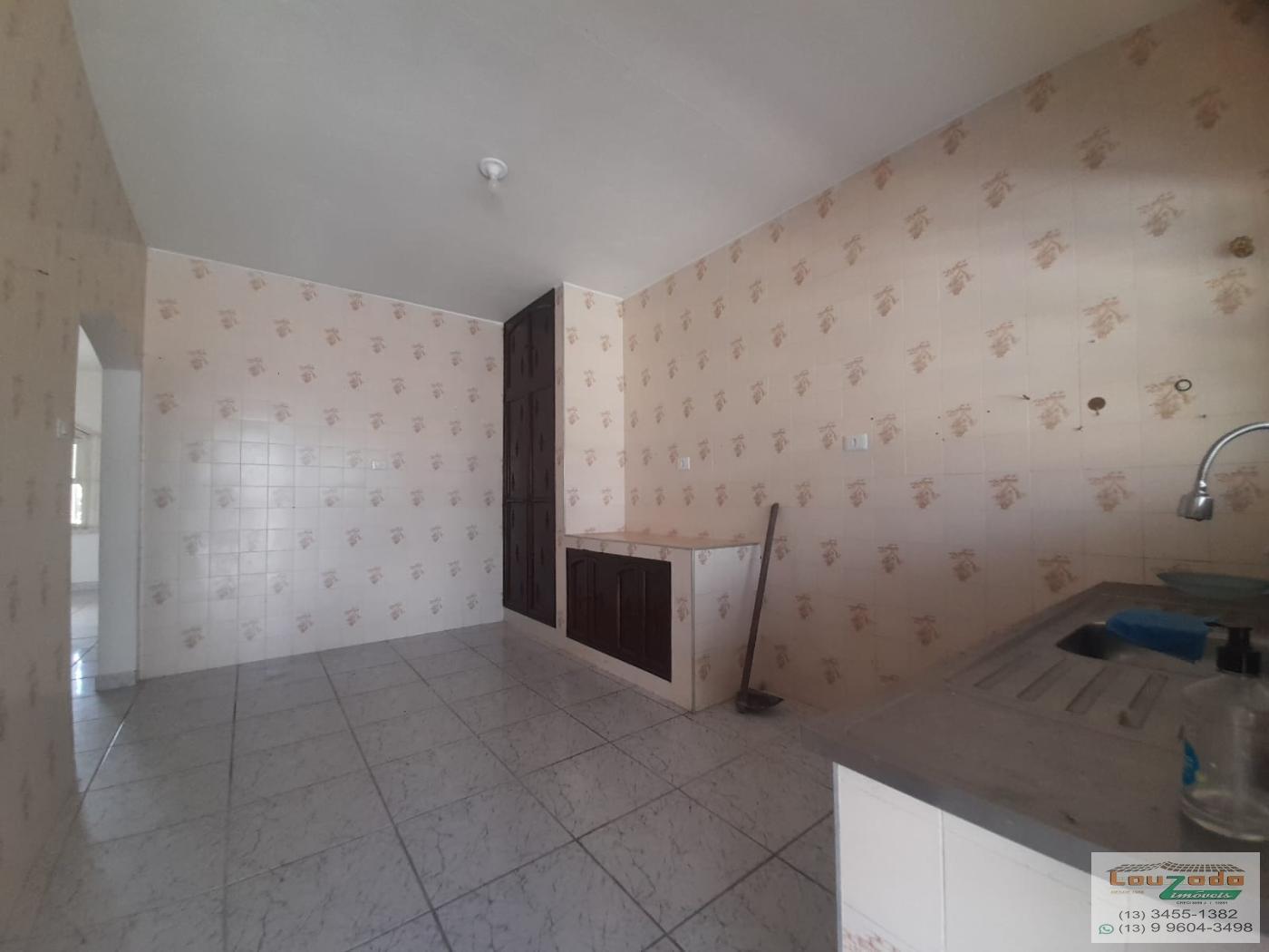 Casa à venda com 2 quartos, 250m² - Foto 4