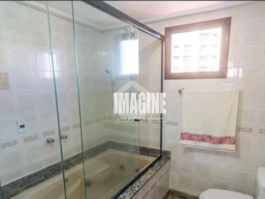 Apartamento à venda com 3 quartos, 210m² - Foto 24