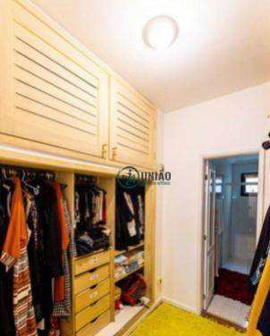 Casa à venda com 4 quartos, 360m² - Foto 22