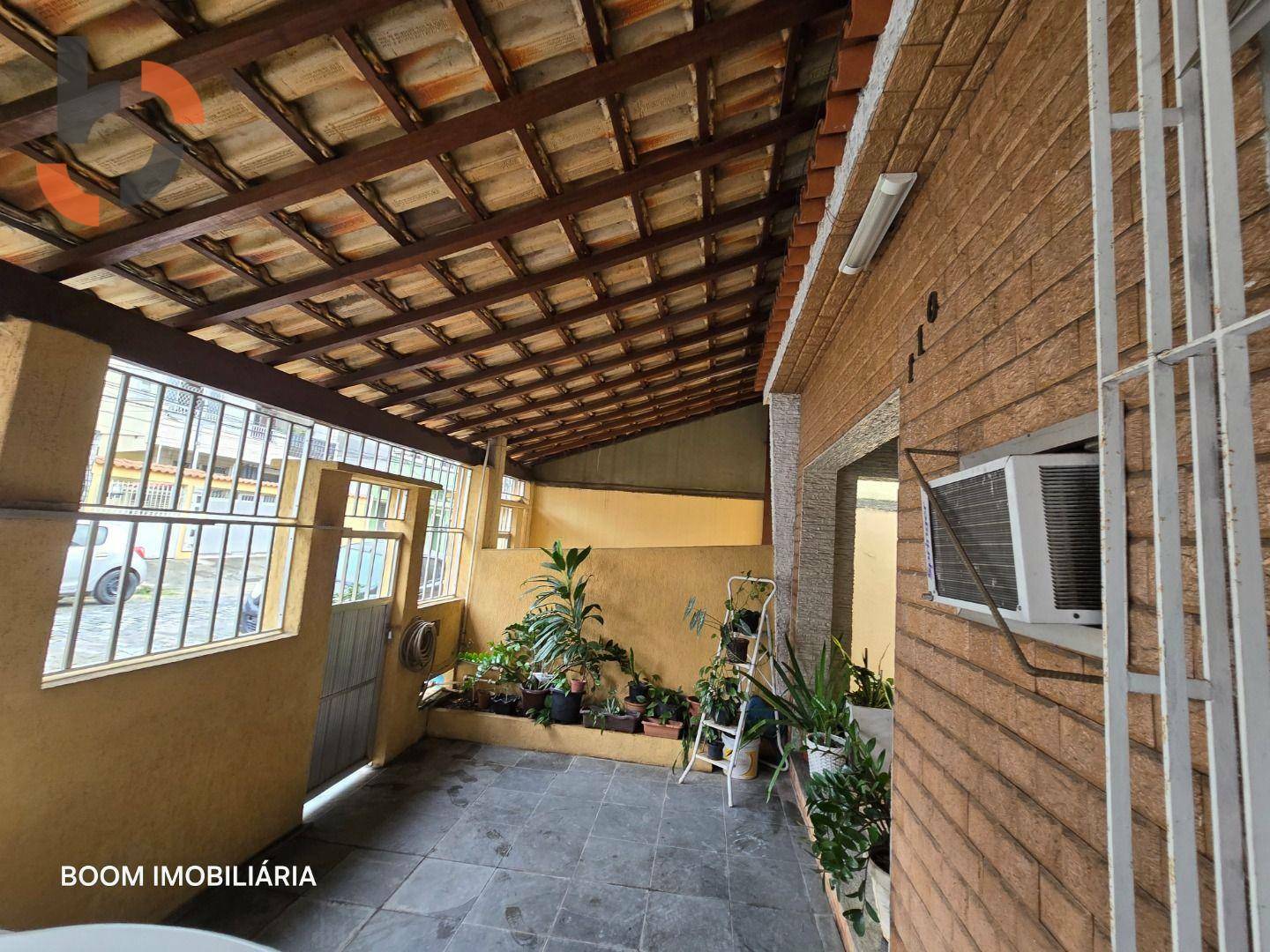 Casa à venda com 3 quartos, 114m² - Foto 3