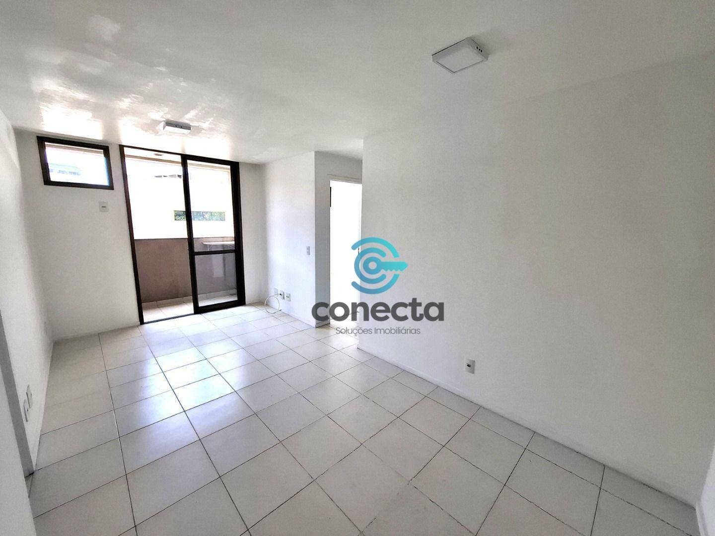 Apartamento à venda com 2 quartos, 65m² - Foto 1