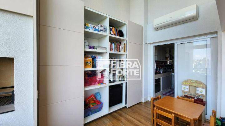 Apartamento à venda com 4 quartos, 189m² - Foto 21