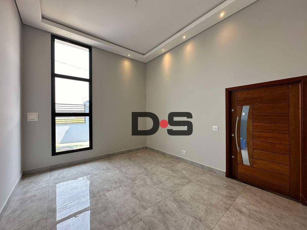 Casa à venda com 2 quartos, 136m² - Foto 1