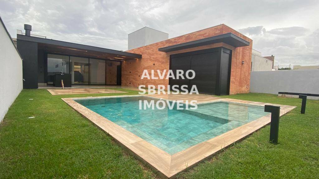 Casa de Condomínio à venda com 4 quartos, 295m² - Foto 2