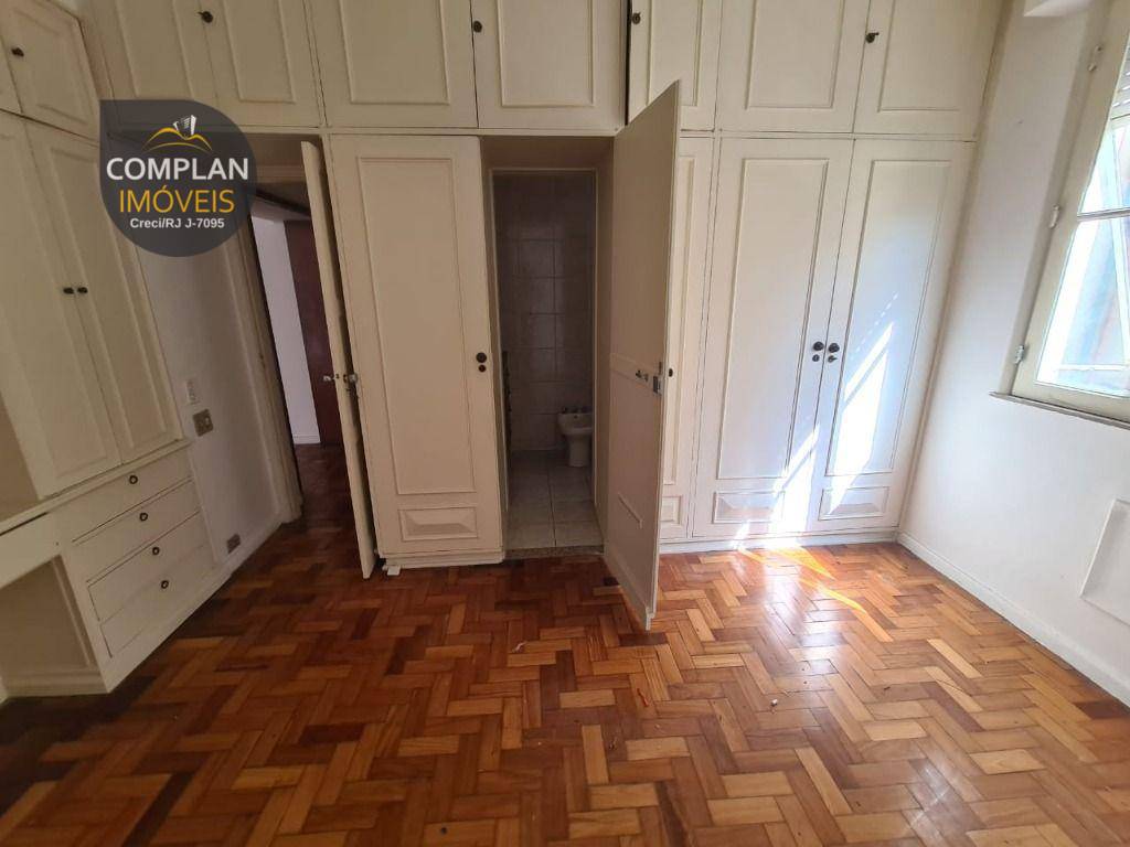 Apartamento à venda com 3 quartos, 120m² - Foto 13