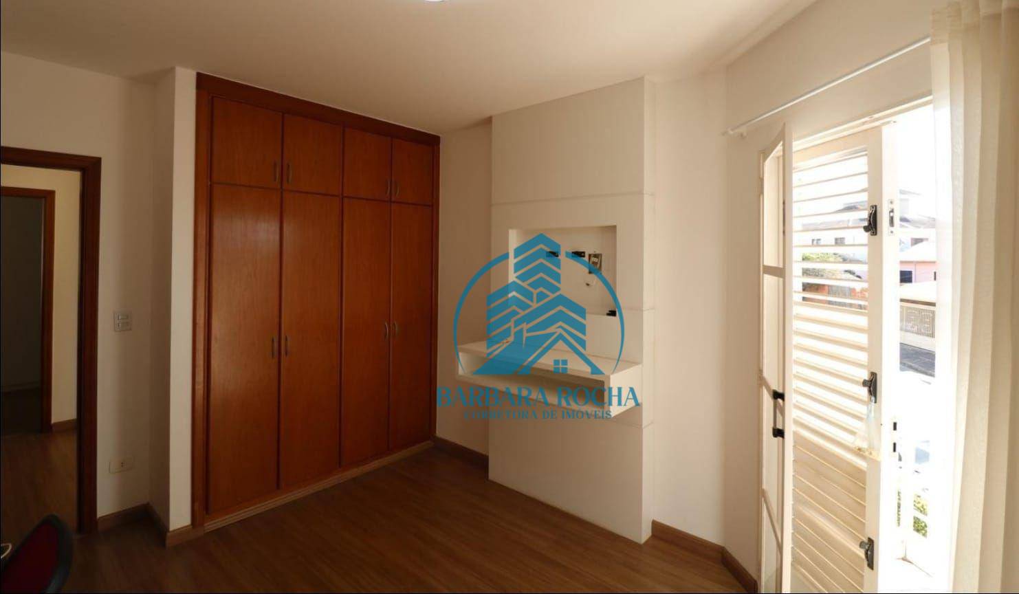 Casa para alugar com 3 quartos, 195m² - Foto 14