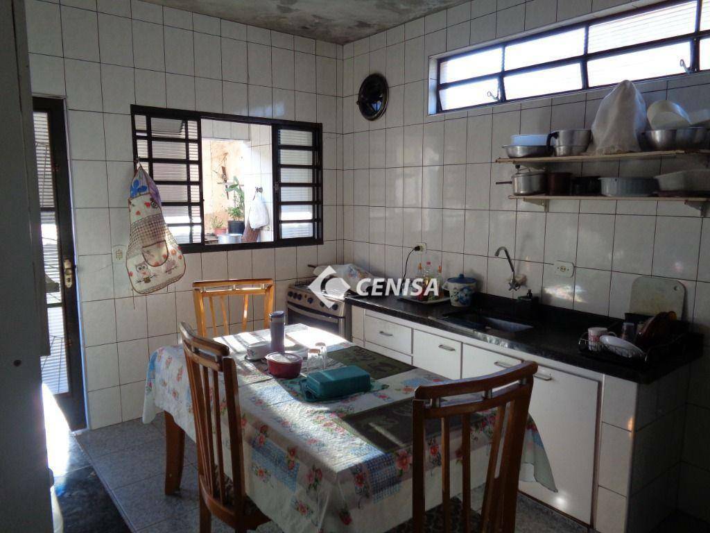 Casa à venda com 4 quartos, 148m² - Foto 11