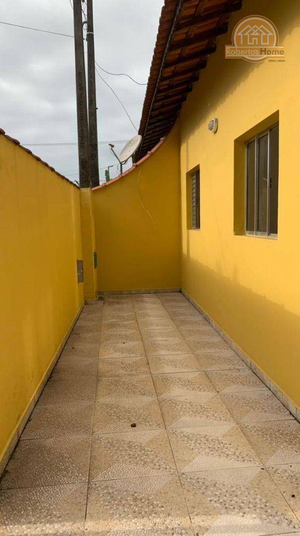 Casa à venda com 2 quartos, 70m² - Foto 4