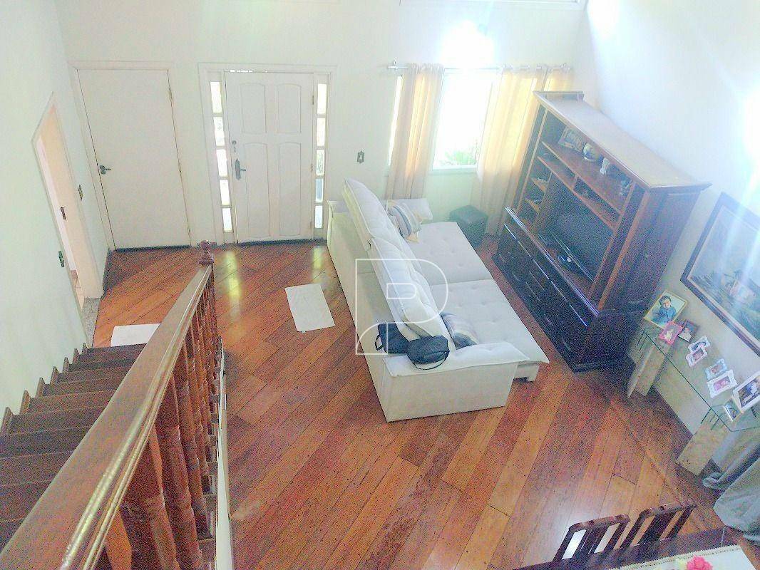 Casa de Condomínio à venda com 3 quartos, 199m² - Foto 2