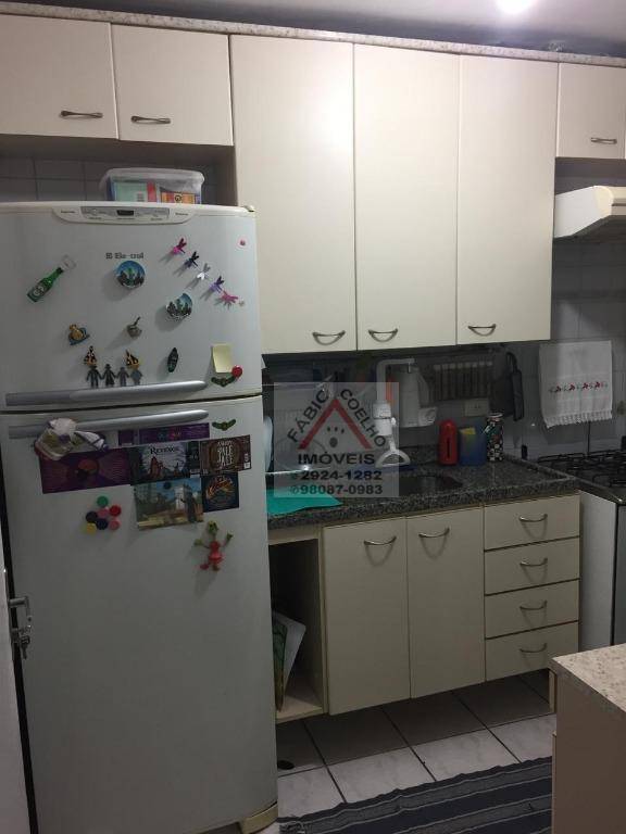 Apartamento à venda com 2 quartos, 60m² - Foto 4