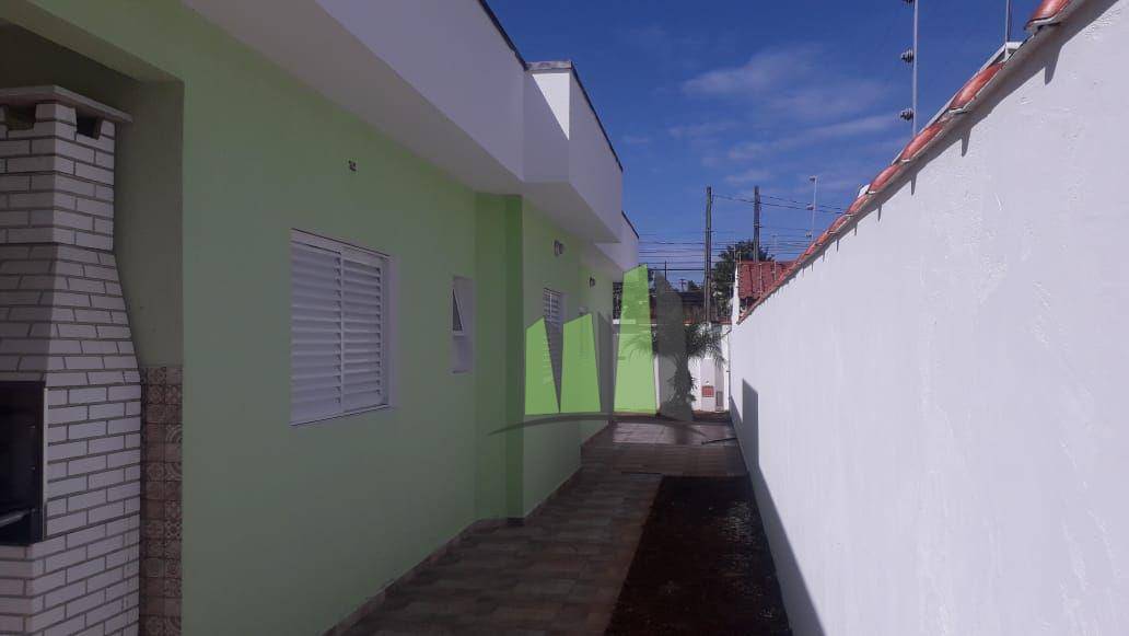 Casa à venda com 2 quartos, 60m² - Foto 6