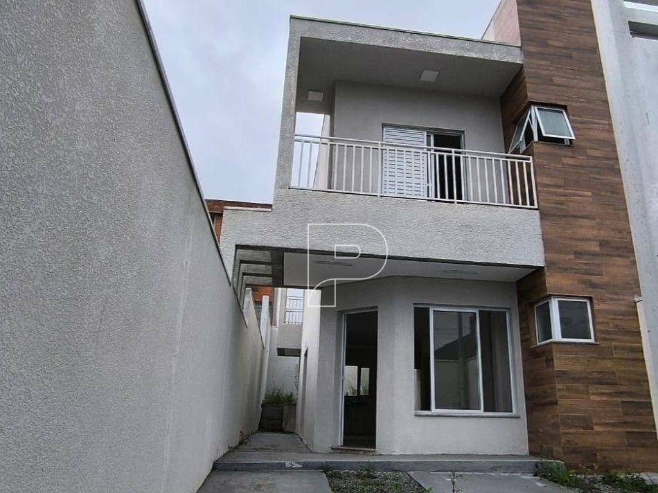 Casa à venda com 3 quartos, 100m² - Foto 1