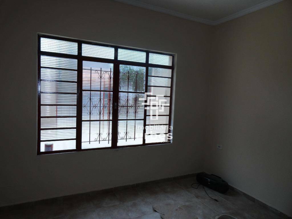 Casa à venda com 2 quartos, 183m² - Foto 6