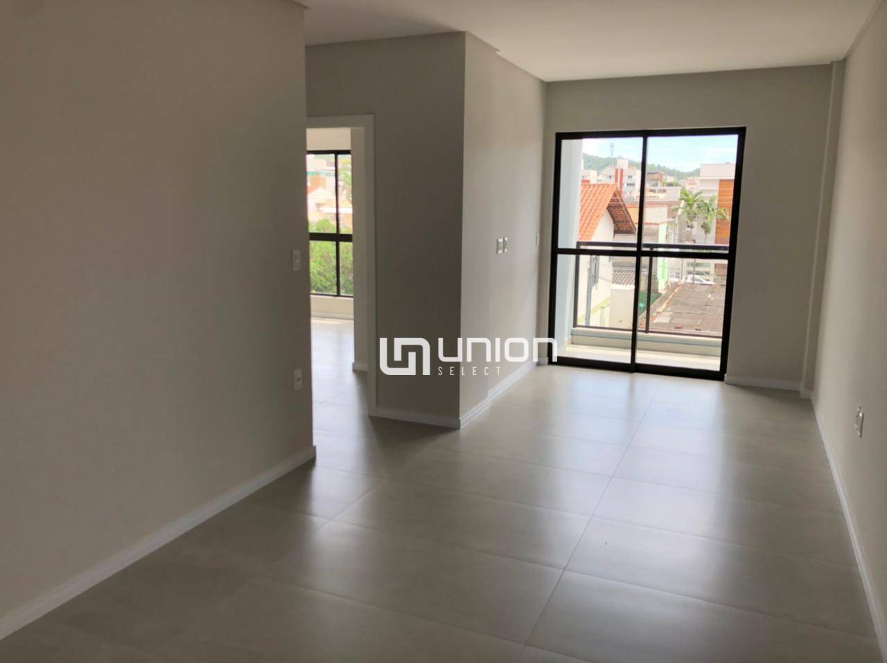 Apartamento à venda com 2 quartos, 84m² - Foto 5