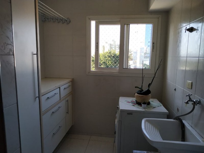 Apartamento à venda com 2 quartos, 69m² - Foto 7