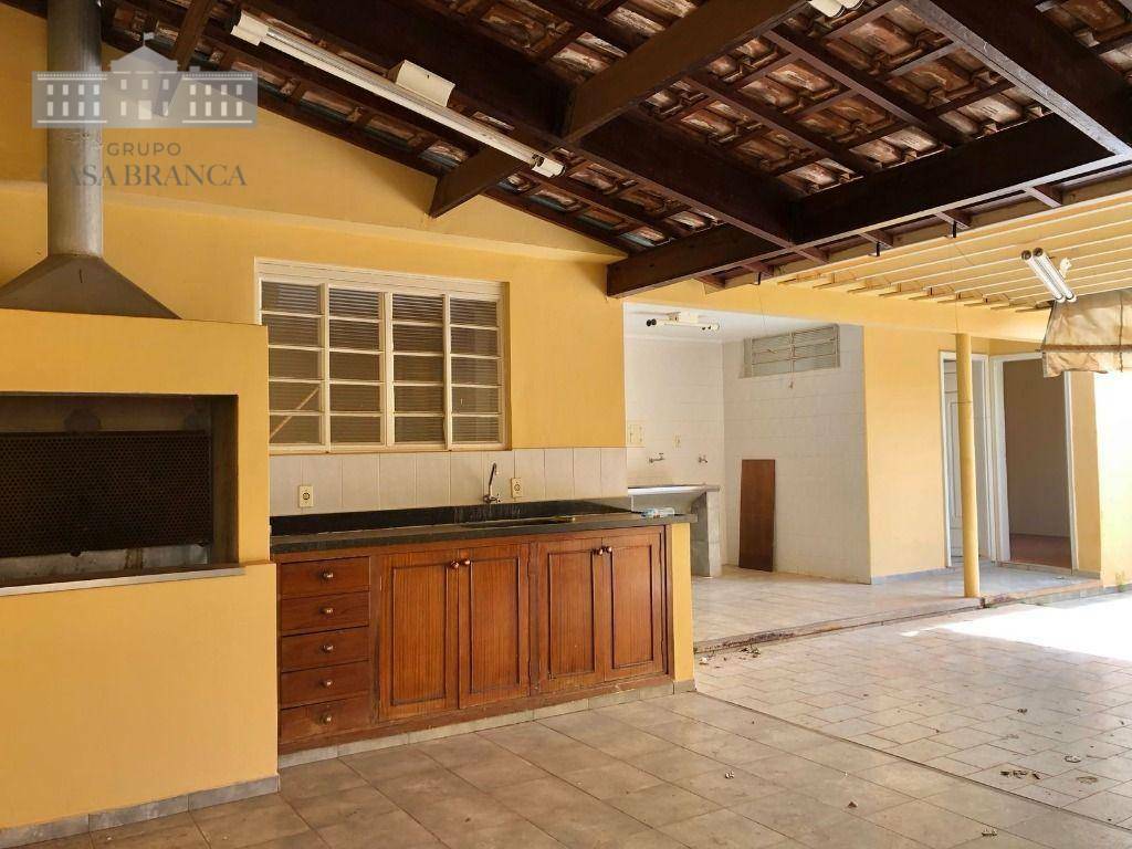 Casa, 5 quartos, 315 m² - Foto 1