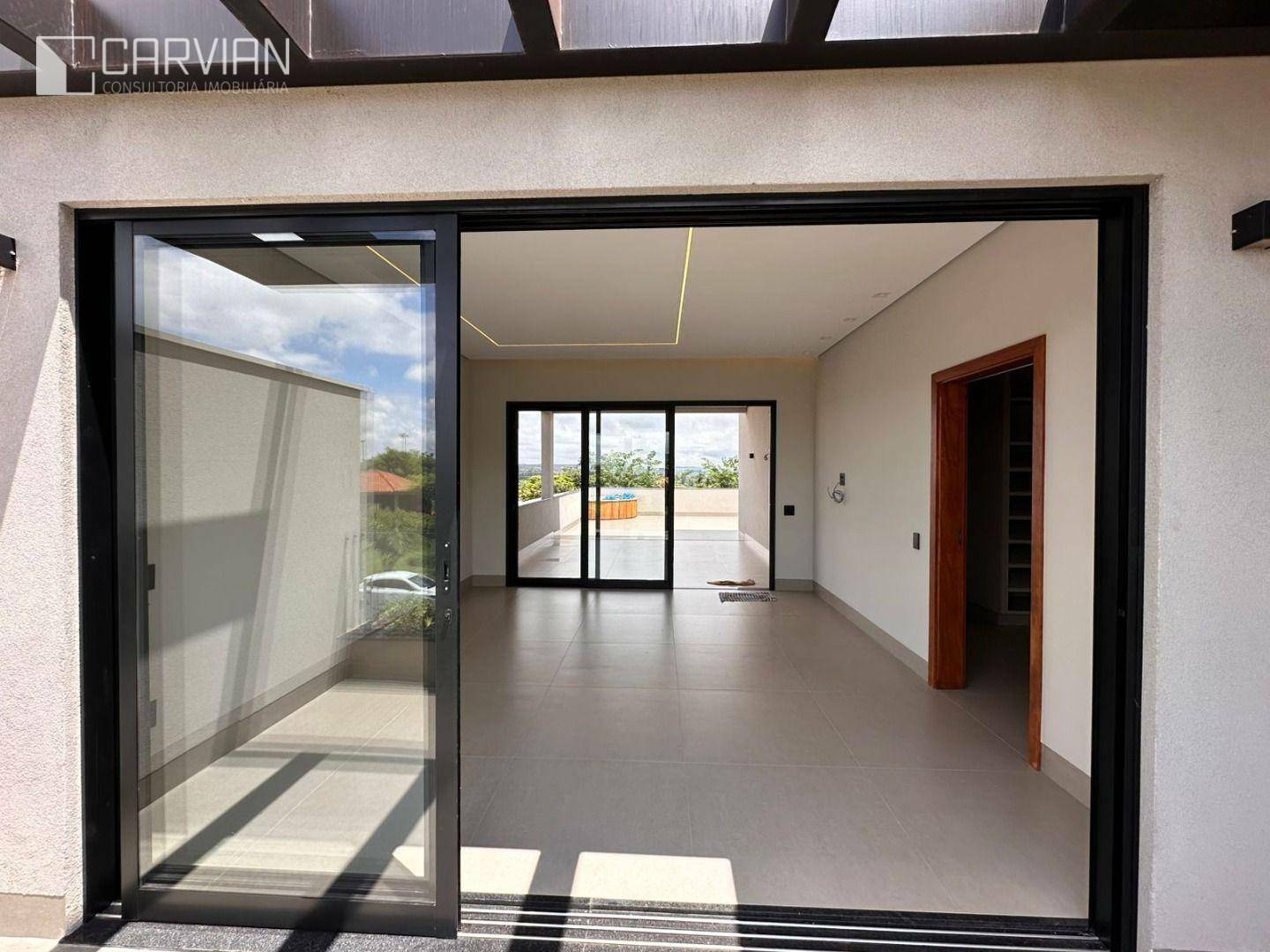 Casa de Condomínio à venda com 4 quartos, 261m² - Foto 11