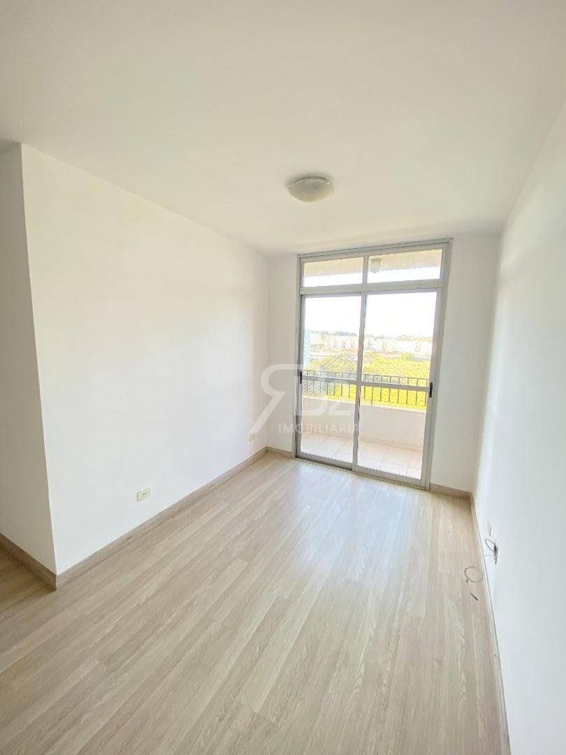 Apartamento à venda com 3 quartos, 70m² - Foto 4