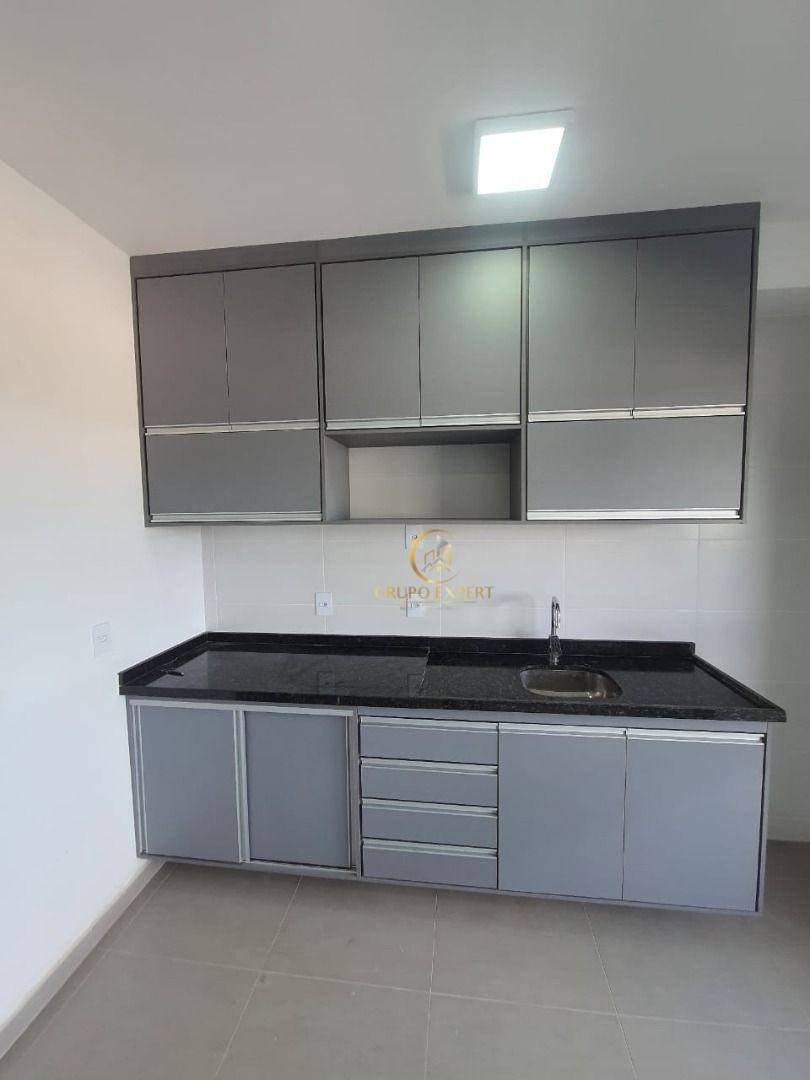 Apartamento para alugar com 3 quartos, 76m² - Foto 2
