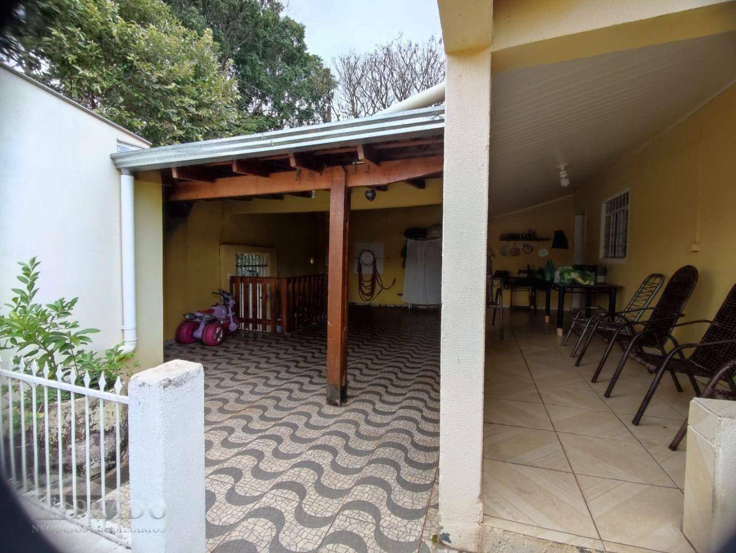 Casa à venda com 4 quartos, 170m² - Foto 2